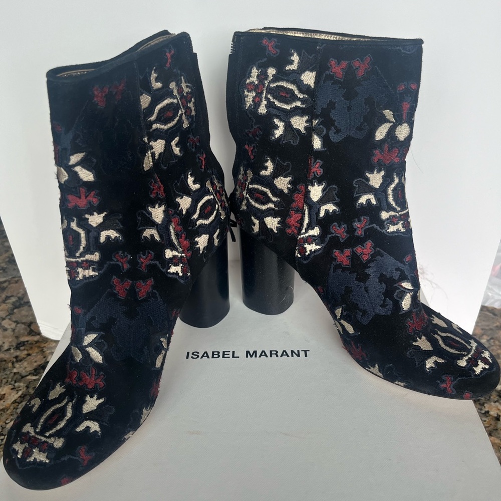ISABEL MARANT embroidered velvet  Ankle boot, size 9,